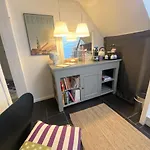 Cosy Private Room Close To Copenhagen Centre